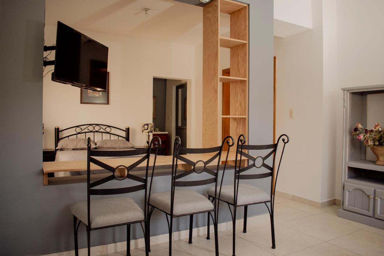 Suites Cervantes 치와와주 외부 사진