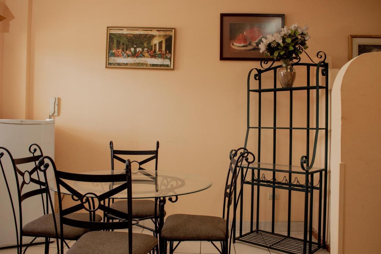 Suites Cervantes 치와와주 외부 사진